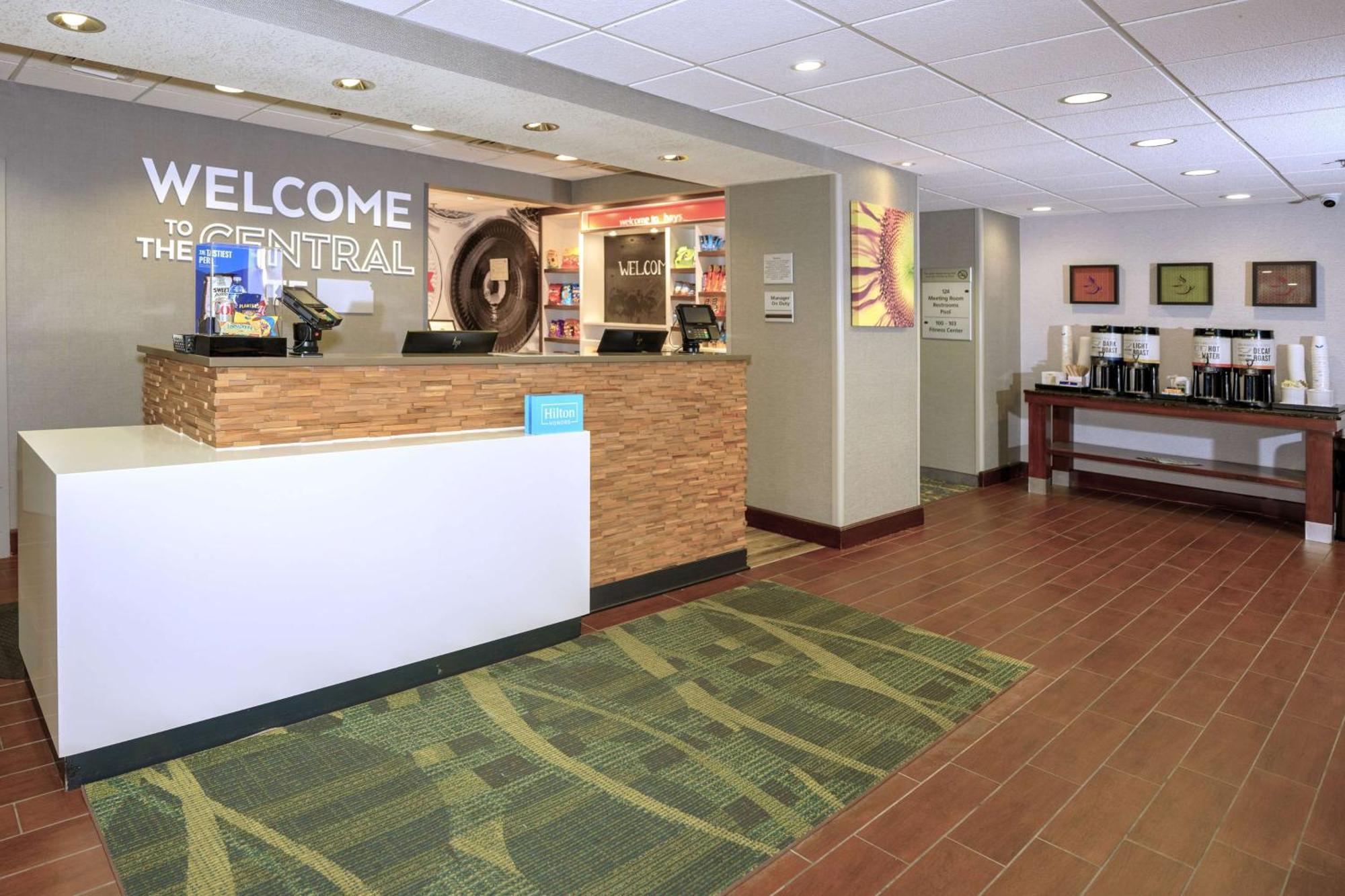 Hampton Inn Hays-North Of I-70 Dış mekan fotoğraf