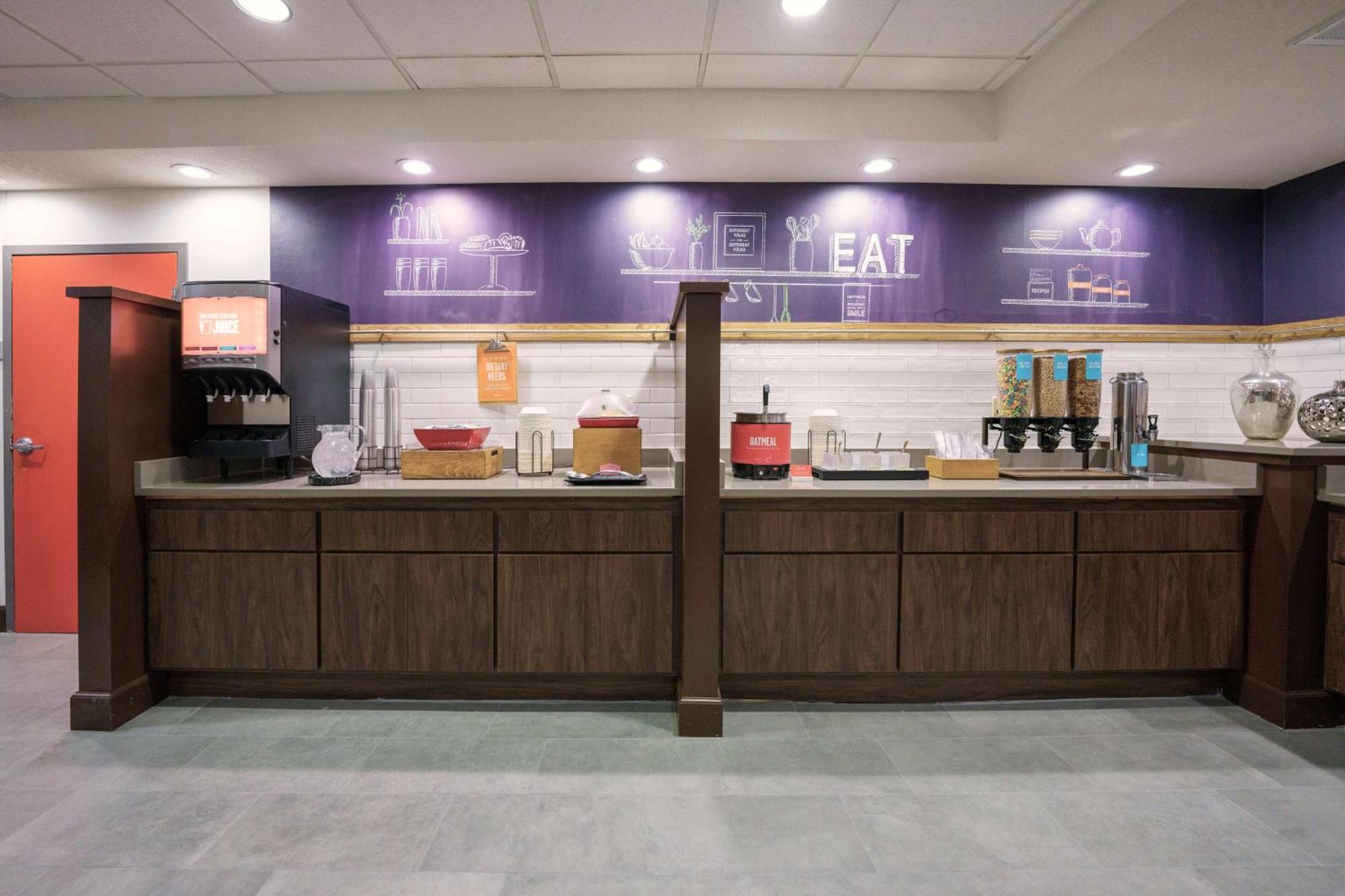 Hampton Inn Hays-North Of I-70 Dış mekan fotoğraf